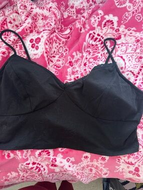 No Boundaries black padded tank top with lace trim